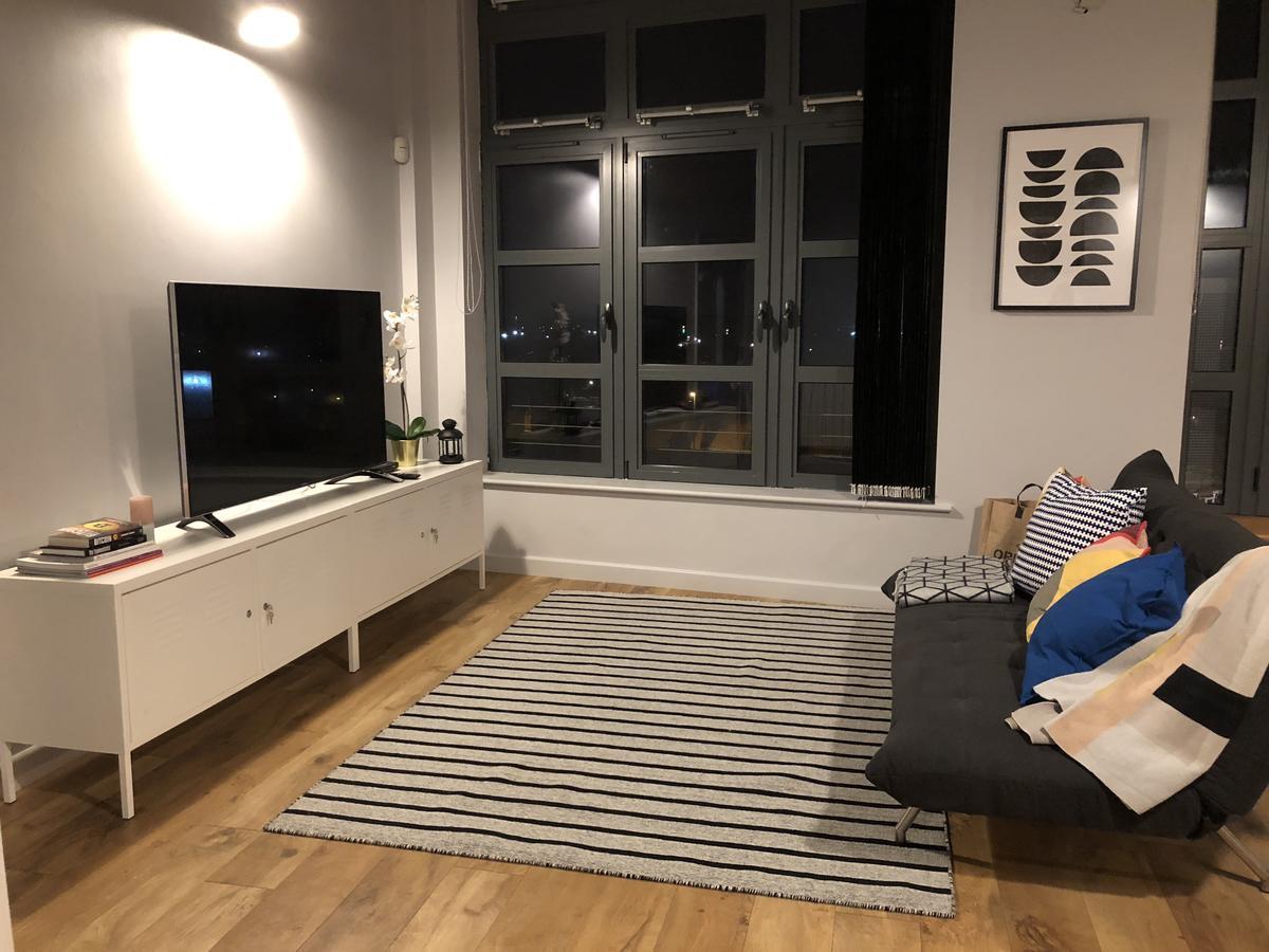 4B Loft Penthouse Industrial Decor With Canal & City Views Ковентрі Екстер'єр фото
